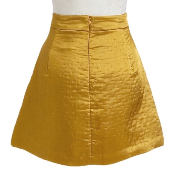 OTTOD'AME MADE IN ITALY GOLD SHIMMER SATIN PERFORATED MINI SKIRT - 6 - Picture 4 of 9